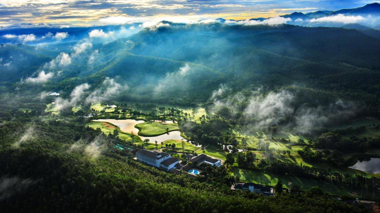 Alpine Golf Resort Chiang Mai Ban Huai Sai Nua Esterno foto